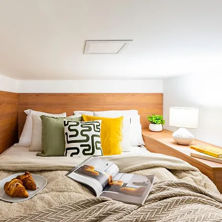 דירה Days - With Loft Bed In Location *