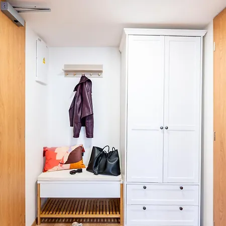 Days - With Loft Bed In Location شقة *
