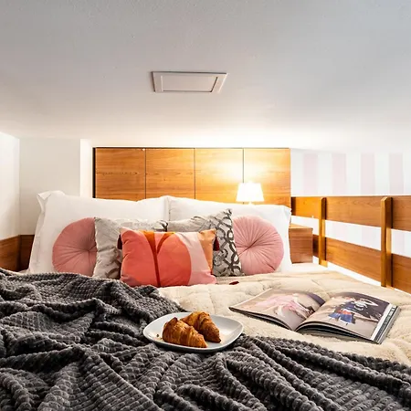 Days - With Loft Bed In Location شقة