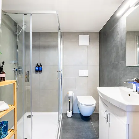 דירה Days - With Loft Bed In Location פראג